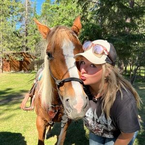 Meet your Posher, Hunter